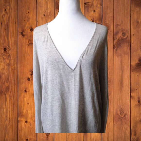 Wilfred Aritzia Women's Medium Long Sleeve Gray Wool Blend V-Neck Top Neutral - Picture 5 of 7